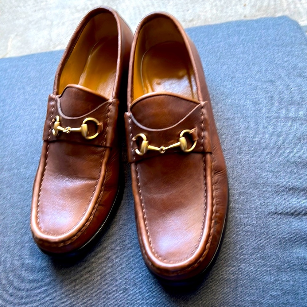 Authentic Gucci brown leather shoes.